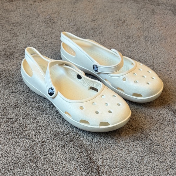 CROCS Shoes - Crocs White Slingback Shoes SIZE 9